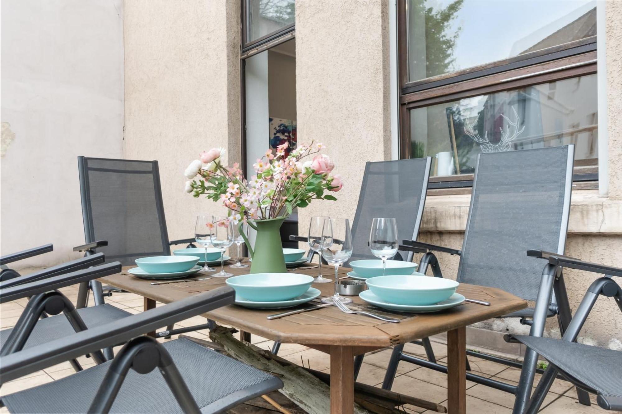 Tolles Design, Hochwertig, Vollausstattung, 3 Zimmer, Grosses Bad & Gaeste-Wc, Grosse Kueche, 3 X Smart Tv, 11 Min Zum Hbf Duisburg Exterior photo